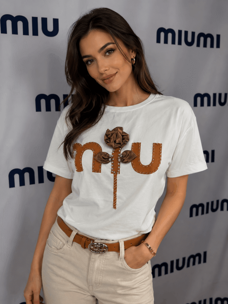 T-shirt damski MIU z ozdobną aplikacją 3D, rozmiar L